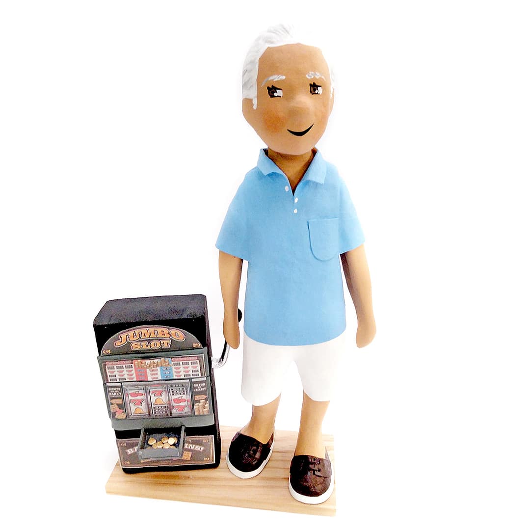 figura papel maché maquina recreativa