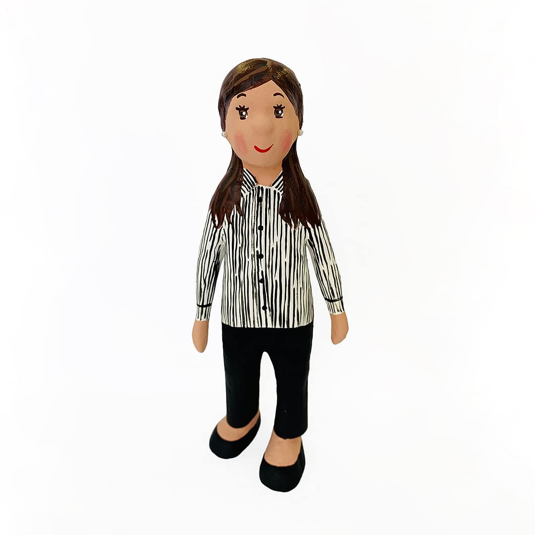 figura paper maixé noia camisa de ratlles